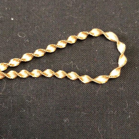 Sterling silver twist necklace - Picture 3 of 3